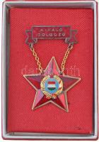 18db-os vegyes jelvény, kitűző és kitüntetés tétel, közte  ~1920-1940. "Pécs Hungaria" zom...