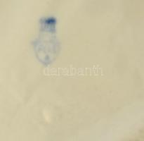 Zsolnay nagybőgős figura, fehér mázas, jelzett, hibátlan, m:22 cm (tervező:Sinkó András)