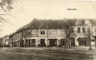 Kapuvár, utcakép, Rosta Kálmán cukrászdája, Lőwy Lajos, Mileder Ferenc, Spiegel Ignác, Grosz Sándor és Rosenthal üzlete, photo