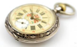 Ezüst fedeles zsebóra, nagyon szép, festett számlappal, másodperc mutatóval. Jól működő állapotban. ...