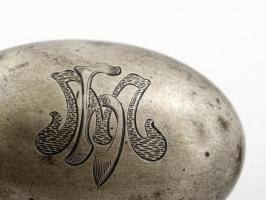 cca 1900 Ezüst (Ag.) tetős monogramos tégely, fiolák, összesen: 3 db, jelzett, m:4-16 cm, nettó: 69 ...