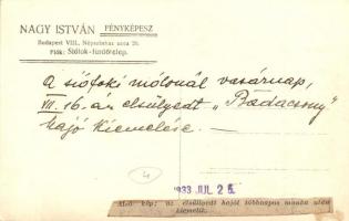 1933 Siófok, az augusztus 16-án elsüllyedt Badacsony gőzös kiemelése a mólónál. Nagy István fényképé...