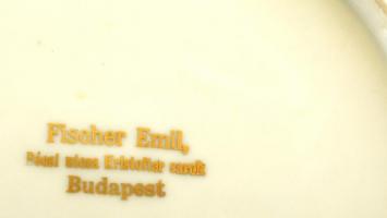 Jelzett (Fischer Emil mint forgalmazó)  matricás tányérok  (2db), hibátlan, d:23 cm (2×)