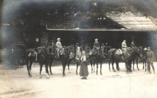 1917 Bad Vellach bei Kappel; horse riding school, photo