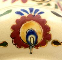 cca 1890 Fischer Ignác korsó, kézzel festett, aranyozott porcelánfajansz,  arany festés több helyen ...