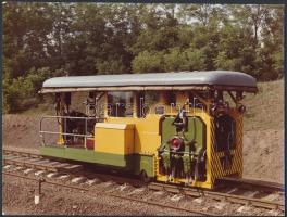 cca 1980 Ganz munkagép, 5 db fotó, hátulján feliratozva, 17,5×23,5 cm