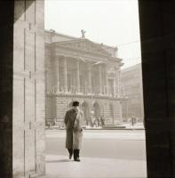 cca 1964 Kotnyek Antal (1921-1990) fotóriporter 2 db vintage negatív felvétele a Nemzeti Színházról,...