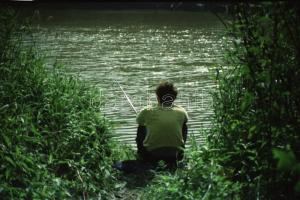 cca 1980 Vízparti fotósorozat, 25 db szoldian erotikus negatív felvétel, 24x36 mm