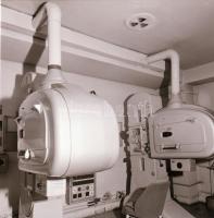 1973 Budapest, a Maros, a Dózsa és a Szabadság mozi külső, belső felvételei, 10 db szabadon felhaszn...