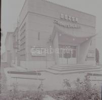 1973 Budapest, a Maros, a Dózsa és a Szabadság mozi külső, belső felvételei, 10 db szabadon felhaszn...