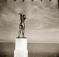 cca 1930 Budapest, élet a Dunán és a két partján, korabeli vintage negatívokról készült 11 db mai na...