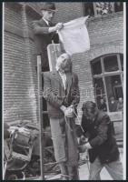 1945 Háborús bűnös nyilvános kivégzése, 3 db korabeli vintage negatívról készült mai nagyítás, 25x18...