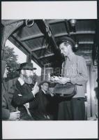 cca 1965 Villamoskalauz, korabeli vintage negatívról készült mai nagyítás, 18,5x18,5 cm