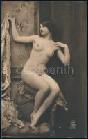 cca 1920-1930 Műtermi akt, szolidan erotikus fotó, P-C Paris, 13,5x8,5 cm / erotic photo, 13,5x8,5 cm