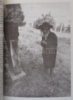 Múlt és Jövő. Zsidó kulturális antológia. Főszerk.: Kőbányai János. Bp., 1988, Szimultán Rt. Papírkö...