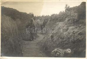 1916 Első világháborús K.u.K. katonák az olasz fronton, lövészárok / WWI K.u.K. soldiers at the Italian front, trenches, photo (non PC) (EK)