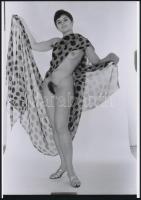 cca 1973 Az idők végezetéig, 3 db szolidan erotikus fénykép, vintage negatívról készült mai nagyítás...