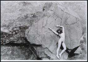 cca 1978 Találka a fényképezőgéppel, 3 db szolidan erotikus fénykép, vintage negatívról készült mai nagyítások, 25x18 cm / 3 erotic photos, 25x18 cm