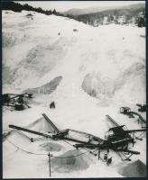 cca 1974 Visonta és Gyenesdiás - Külszíni bányák, 2 db vintage fotó feliratozva, 23x18 cm és 16x23 c...