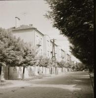 cca 1968 Kecskeméti városképek, épületek, életképek, Medgyesi László 13 db vintage negatív felvétele...