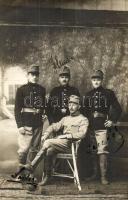 1914 Josefstadt, Első világháborús magyar közkatonák FJI sapkajelvényekkel / WWI K.u.K. soldiers, photo