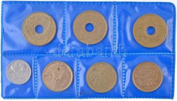 21db-os vegyes külföldi fémpénz tétel, benne Spanyolország, Dominikai Köztársaság, Ghána, közte még 4db ezüst: Finnország 1968. 1M Ag, Német Birodalom 1914A 1/2M Ag, Orosz Birodalom 1907. 15k Ag, Svédország 1899. 10ö Ag T:2,2- 21pcs of various coins, including Spain, Dominican Republic, Ghana, with 4pcs of silver: Finland 1968. 1 Markaa Ag, German Empire 1914A 1/2 Mark Ag, Russian Empire 1907. 15 Kopeks Ag, Sweden 1899. 10 Ore Ag C:XF,VF