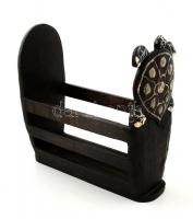 Indonéz teknősbéka figurás fa újságtartó, 30x31x13 cm