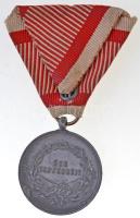 1914. "I. osztályú Ezüst Vitézségi Érem" Ag kitüntetés, "A" fémjellel a peremen,...