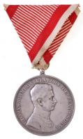 1917. "Károly Ezüst Vitézségi Érem I. osztálya" jelzetlen Ag kitüntetés, mellszalaggal. Szign.: Kautsch T:2,2- ph.  Hungary 1917. "Silver Gallantry Medal, 1st Class" Ag decoration, without hallmark, with ribbon Sign.: Kautsch C:XF,VF edge error NMK: 302.