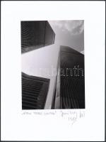 1983 Jankovszky György(1946-): New York, World Trade Center, feliratozva, aláírt, pecséttel jelzett, kartonra kasírozva, 12,5x17,5 cm / György Jankovszky(1946-): New York, World Trade Center, with artists stamp on the verso, 12,5x17,5 cm