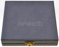 Ligeti Erika (1934-2004) 1975. "A Szocialista Magyar Gyógyszerellátásért 1950-1975" kétold...