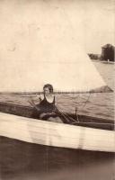 Zamárdi, Balatonzamárdi; hölgy vitorlás csónakban, Schäffer Gyula photo (fa)