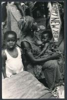 'Happy New Year', afrikai nő gyermekeivel, fotólap, 14x9 cm.