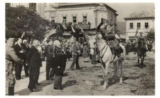 1940 Nagybánya, Baia Mare; a város vezetősége üdvözli a városba érkező Albrecht királyi herceget, bevonulás / entry of the Hungarian troops, Prince Albrecht, "1940 Nagybánya visszatért" So. Stpl