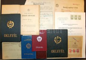 Vegyes okmány tétel cca 1920-1970 bizonytványok, igazolványok, sok érdekes irat kb 60 db