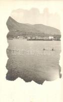 1915 Kotori-öböl, Bay of Kotor; Az augusztus 18-i matrózünnepély egyik jelenete. Mesterséges tengeralattjárók harca egymás ellen: mindegyikben 1-1 matróz van és amelyik előbb felfordítja a másikat az a győztes. / K.u.K. Kriegsmarine, mariners festival, Artificial submarines fight against each other, photo