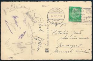 1940 Az MTK labdarúgó csapat tagjainak aláírása Bécsből feladott képeslapoon Pataky Jenő színművész részére. (Sebes, Titkos...)