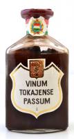 1981 Vinum Tokajense Passum, 5 puttonyos tokaji aszú, eredeti dobozában, 0,3 l