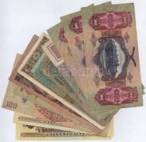 14db-os vegyes korona, pengő és forint bankjegy tétel, benne a 3db "A Vöröshadsereg parancsnoks...