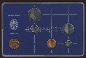 Hollandia 1982. 5c-2 1/2G (5klf db) + zseton forgalmi sor szettben T:BU