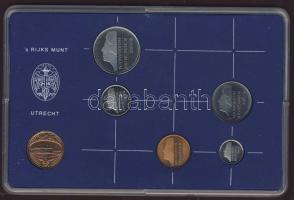 Hollandia 1982. 5c-2 1/2G (5klf db) + zseton forgalmi sor szettben T:BU