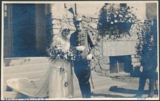 1918 Korompa (Felvidék), 6-os huszár esküvője, hátoldalán feliratozott fotó, 8x13 cm / Krompach, Austro-Hungarian hussars wedding, photo, 8x13 cm