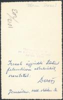 1963 Blau Dezső Izraelben felavatott ügyvéd gépelt levele Magyarországra, fényképpel, 21,5x14 cm és ...