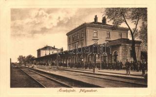 Érsekújvár, Nové Zamky; Pályaudvar, vasútállomás, Takács János kiadása / railway station (EK)