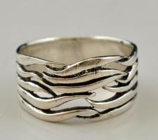 Ezüst(Ag) áttört hullámmintás gyűrű, jelzett, méret: 64, nettó: 5,8 g