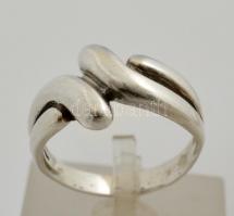 Ezüst(Ag) gyűrű, jelzett, méret: 60, nettó: 4,7 g