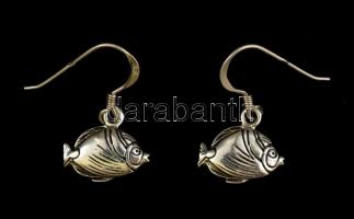Ezüst(Ag) halacskás fülbevalópár, jelzett, 3,2x1,4 cm, nettó: 1,7 g