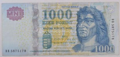 2010. 1000Ft "DB" hátoldalán az egyik vízsugár hiányos T:III