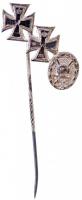 Német Birodalom ~1918. Vaskereszt + Német sebesülési jelvény fém miniatűrök kitűzőn T:2,2- German Empire ~1918. Iron Cross + Wound Badge metal miniatures on pin C:XF,VF