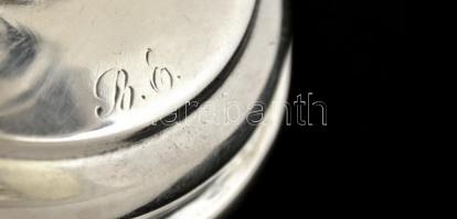 Ezüst (Ag.) talpas fűszertartó, üvegbetét nélkül, jelzett, mesterjeggyel (MI), talpán javított nettó...